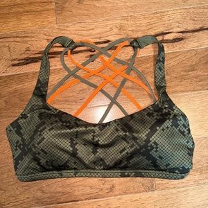 Lululemon Free to be bra-wild